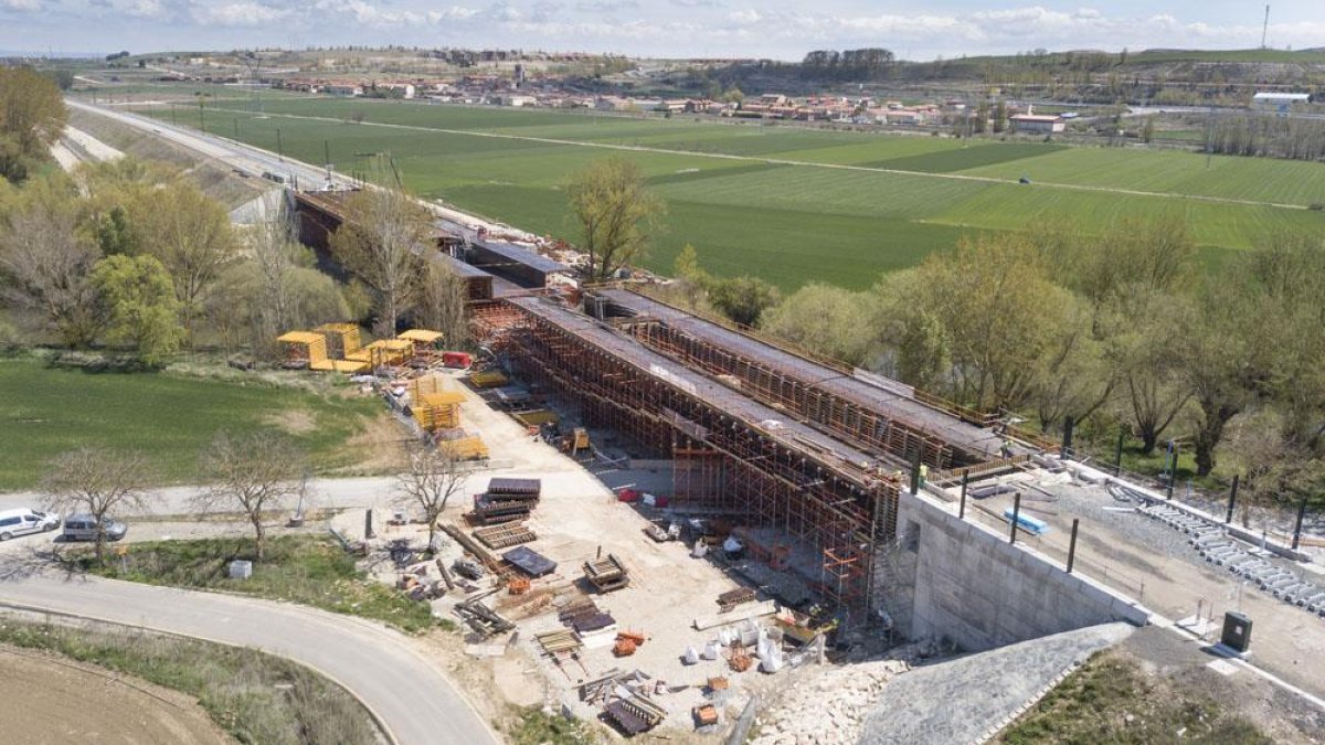 Imagen de las obras del AVE en Burgos. ISRAEL L. MURILLO