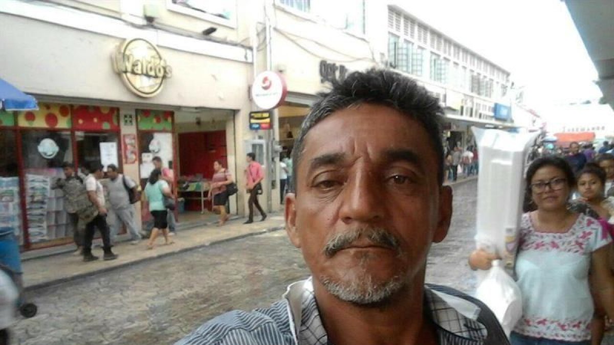 Fotografía sin fecha cedida hoy, martes 22 de agosto de 2017, que muestra al periodista mexicano Cándido Ríos Vázquez.-EFE