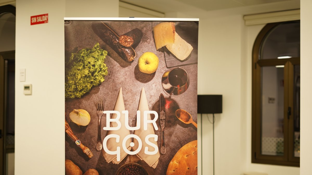 Cartel de la presentación de la candidatura de Burgos a capital europea de la cultura en Madrid.