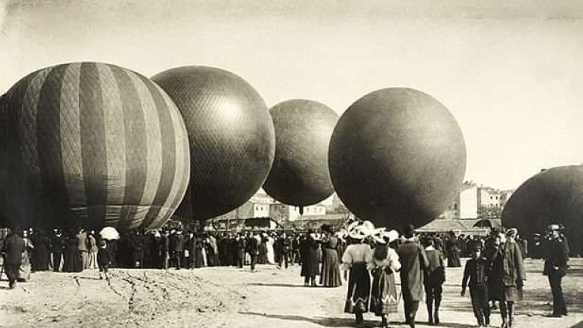 Exhibición globos aerostáticos con motivo del eclipse de 1905. ECB