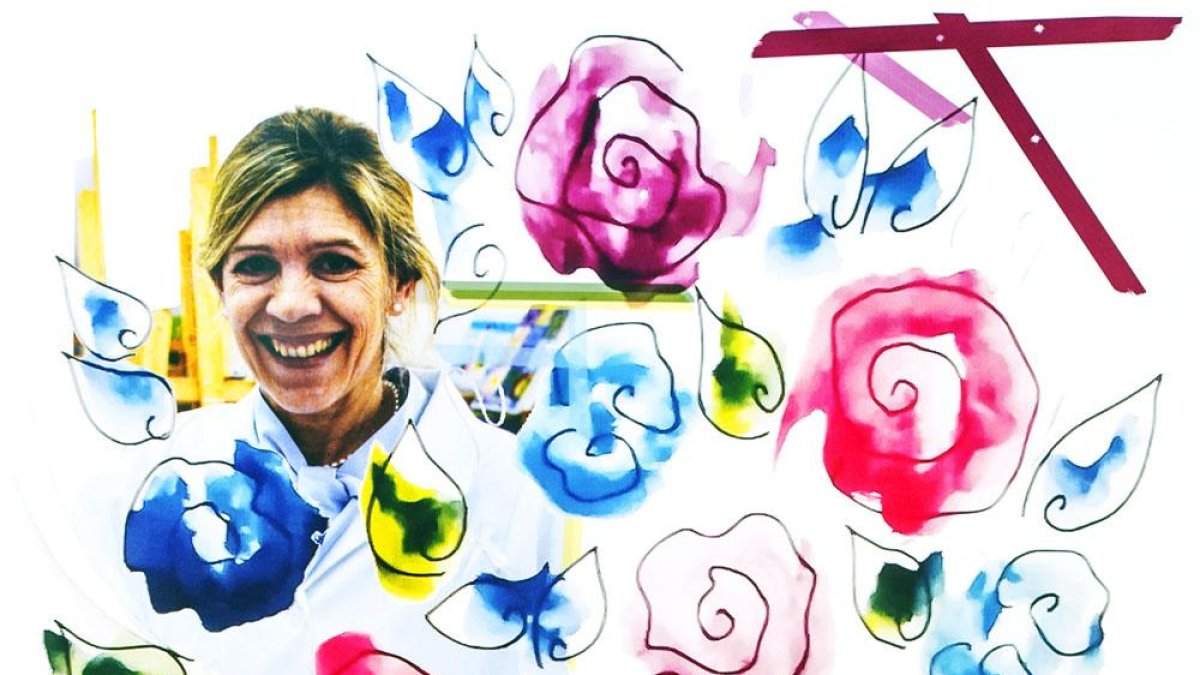 Carmen y Susana en el cartel de presentación de la exposición.-ISRAEL L. MURILLO