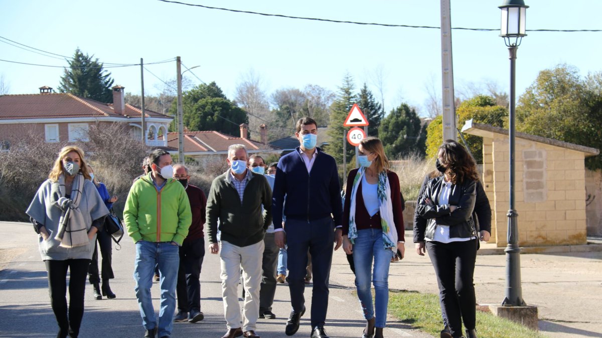 El número uno a las Cortes por Burgos en su visita a la comarca. ECB
