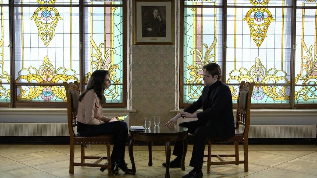Ana Pastor entrevista a Edward Snowden, uno de los hombres más buscados del mundo, en su escondite de Moscú.-LA SEXTA