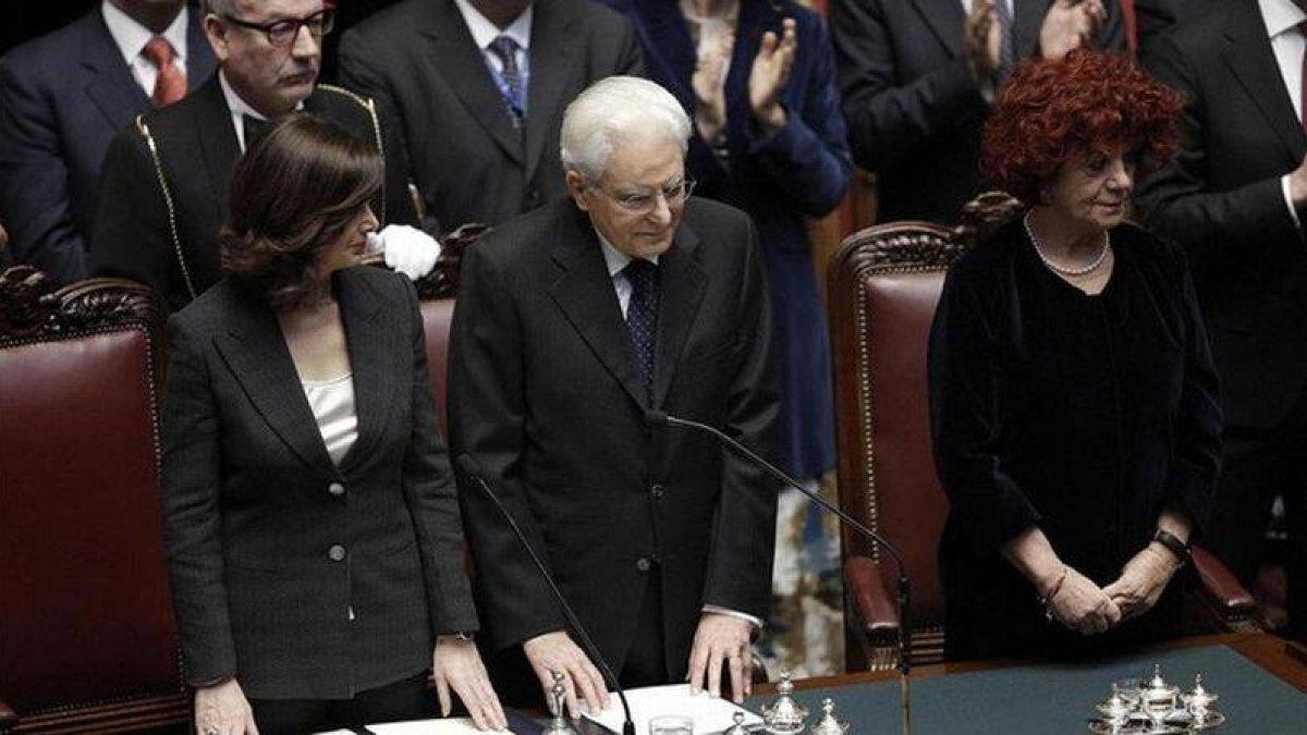 Mattarella, junto a la presidenta de la Cámara Baja, Laura Boldini.-Foto: EFE / GIUSEPPE LAMI