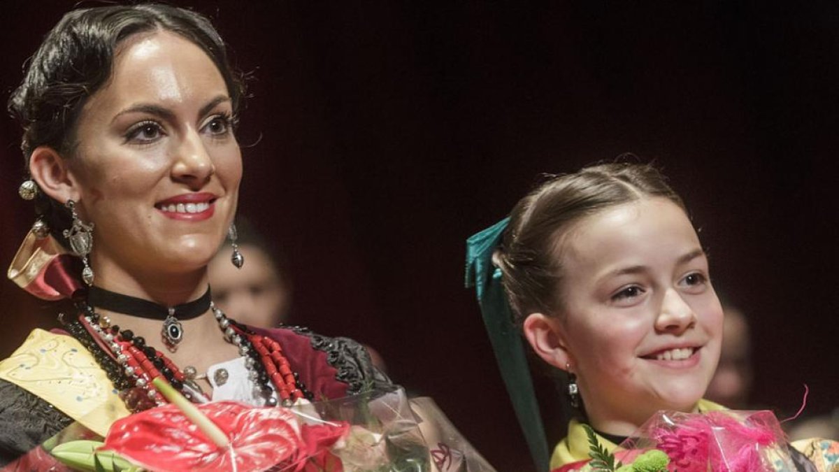 La Reina Mayor, Alba Díez, y Patricia de la Vega, Reina Infantil.-SANTI OTERO