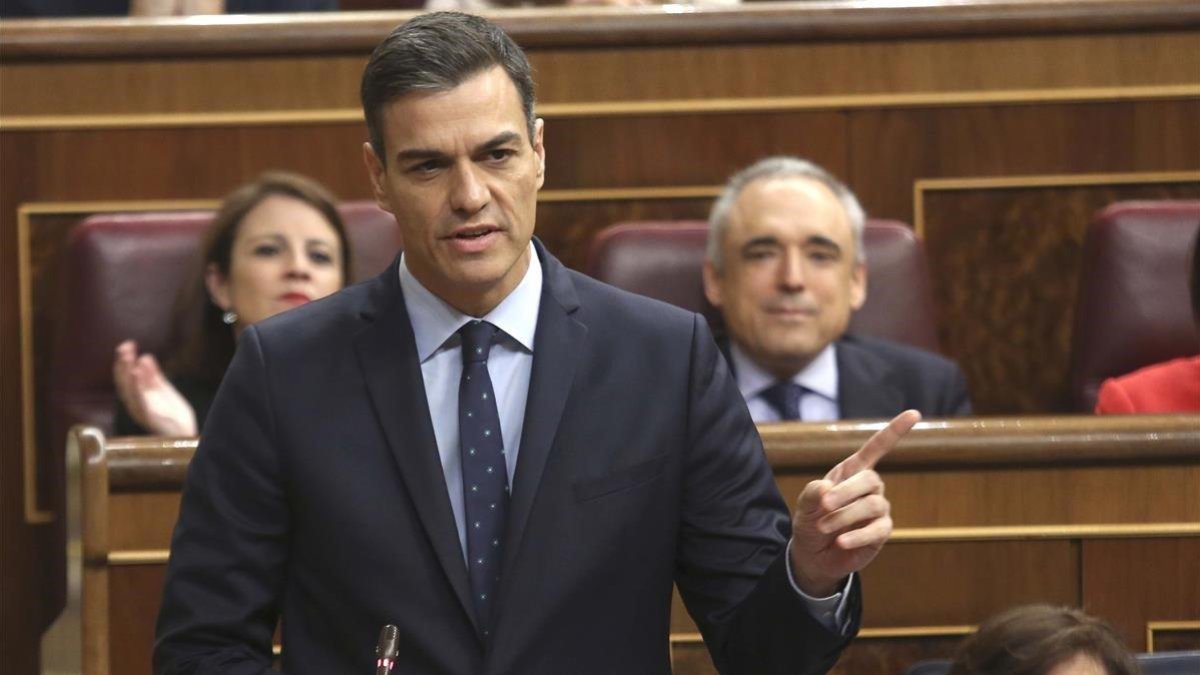 Pedro Sánchez, en la sesión de control en el Congreso.-DAVID CASTRO