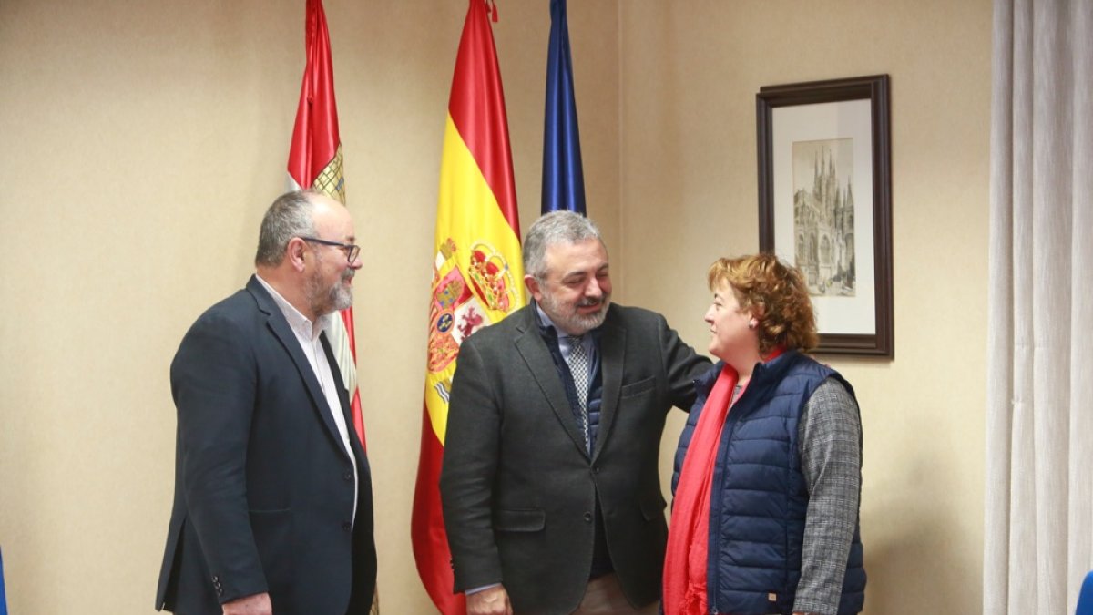 UCCL suspende la tractorada de hoy a causa del coronavirus. RAÚL G. OCHOA