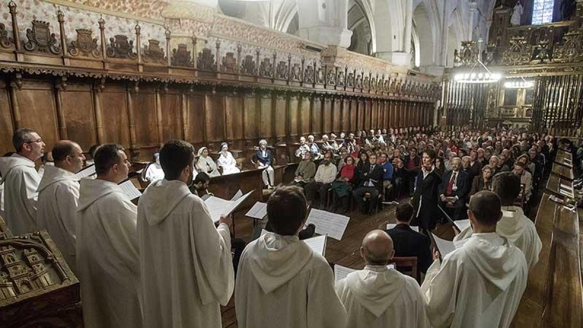 La iglesia del cenobio cisterciense se presenta como un imponente escenario para Las Huelgas Medieval.-Santi Otero