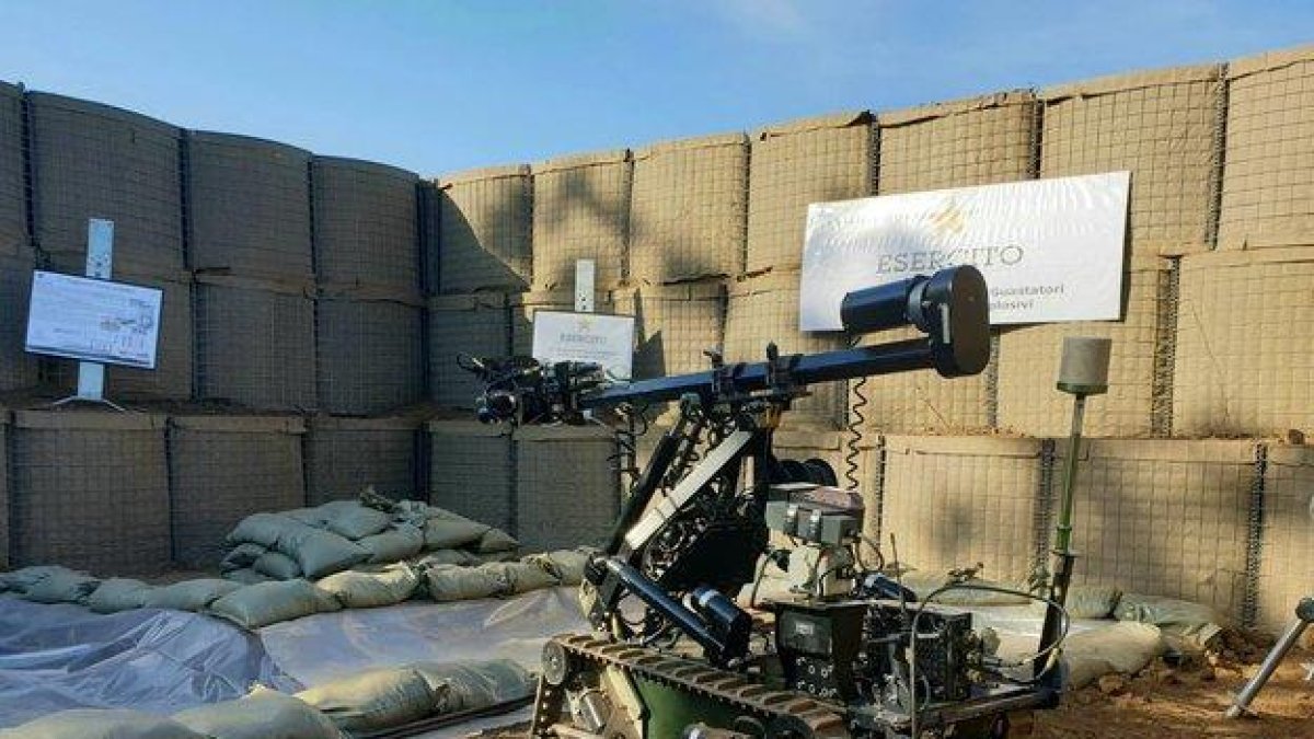 El dispositivo para la desactivación de la bomba en Battipaglia.-