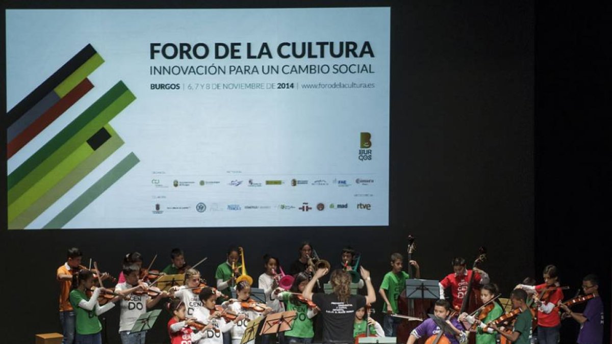 La Orquesta In Crescendo, proyecto musical de integración social, actuó como cierre de la apertura-Santi Otero