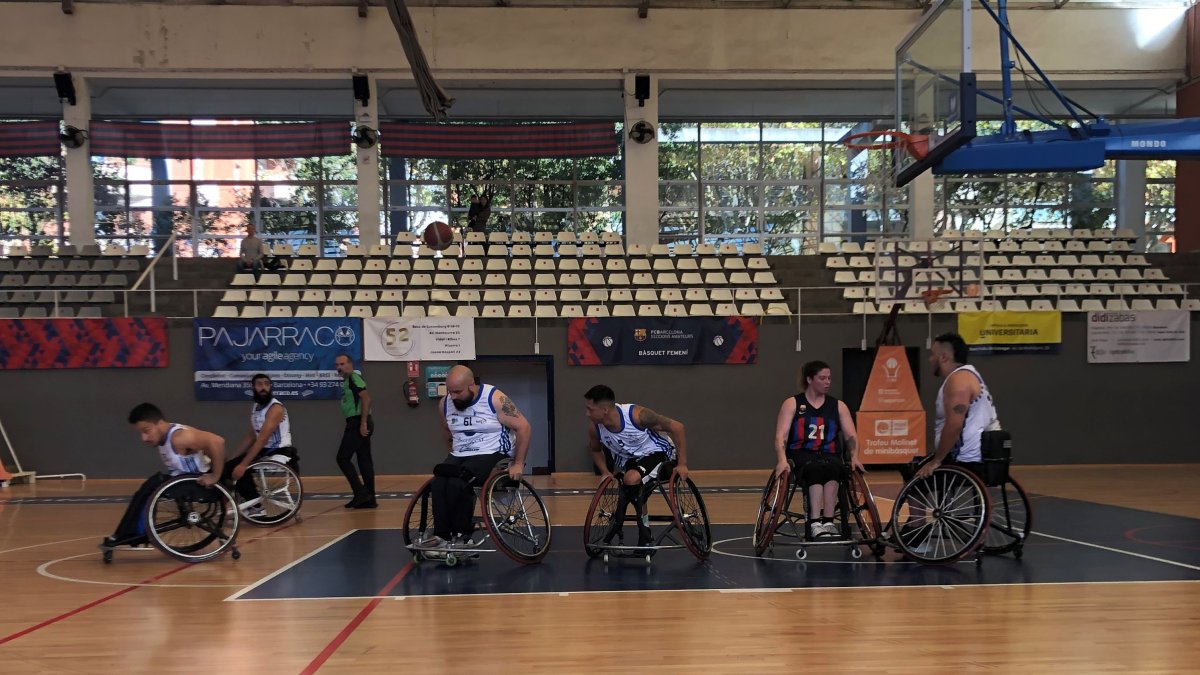 Servigest Burgos sale al contraataque durante el partido