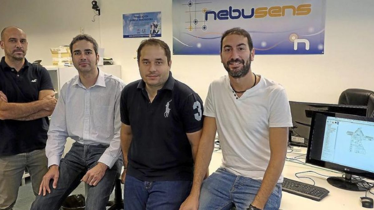 Óscar García, Ricardo Alonso, Jorge Catalina y Fabio Guevara en las instalaciones de la empresa salmantina.-ENRIQUE CARRASCAL