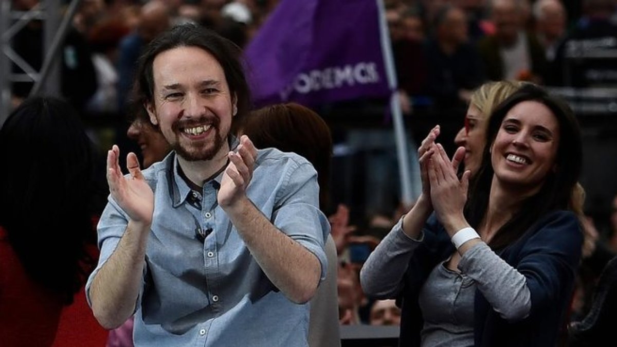 El secretario general de Podemos, Pablo Iglesias, en su acto de regreso en la plaza del Museo Reina Sofía.-PIERRE-PHILIPPE MARCOU (AFP)