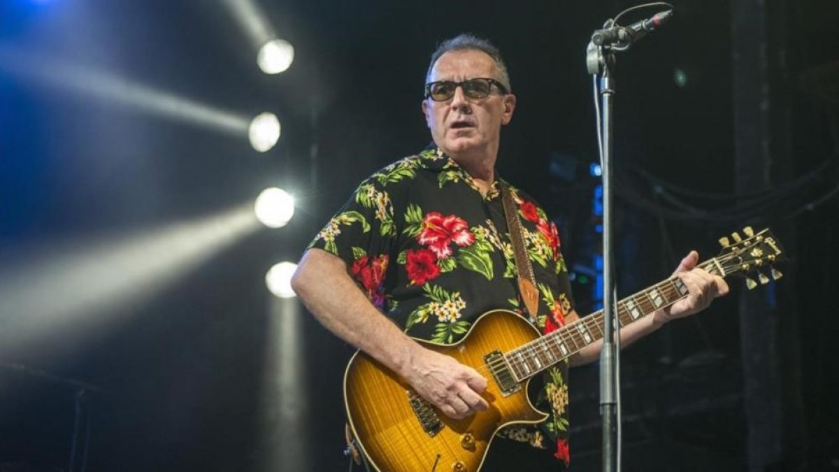 El músico Quimi Portet, durante un concierto.-FERRAN SENDRA