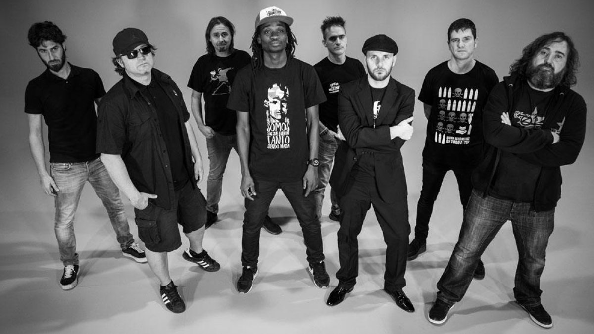 Boikot ha ampliado su formación para ofrecer la «esencia» de siempre enriquecida con instrumentos de viento.-DANIEL CLAUDIN