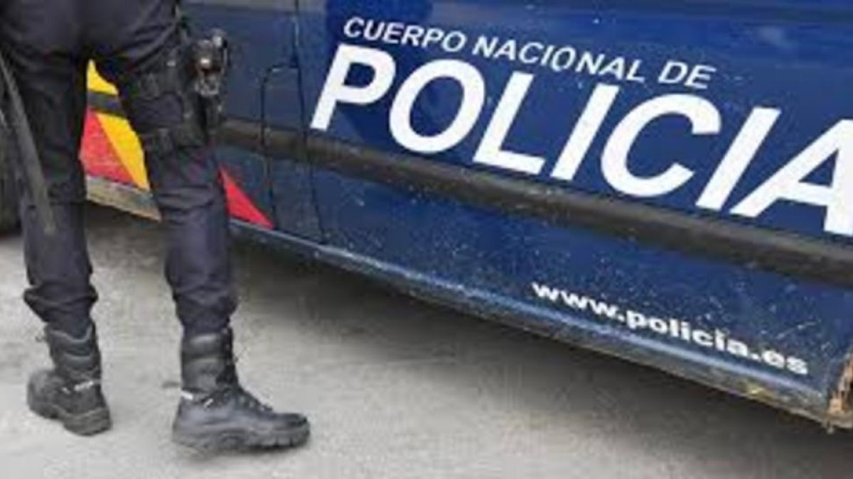 Coche de la Policía Nacional-/ PERIODICO (POLICÍA NACIONAL)