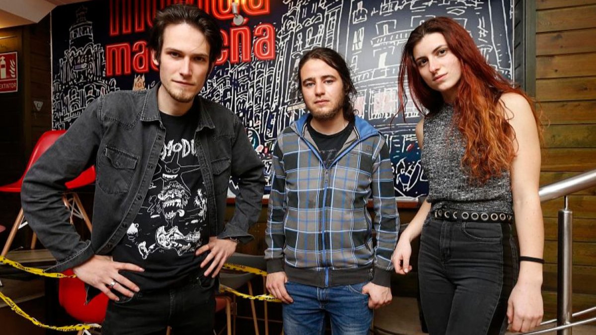 Guillermo (La Grúa), Raúl y Eva (Gods of Liars) forman parte de la Junta Directiva de FAMI. SANTI OTERO