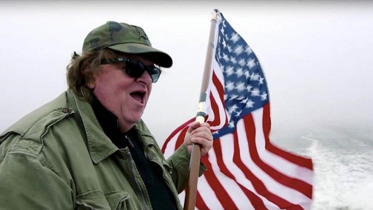 Michael Moore en una imagen de su documental '¿Qué invadimos ahora?', estrenado en el 2015.-