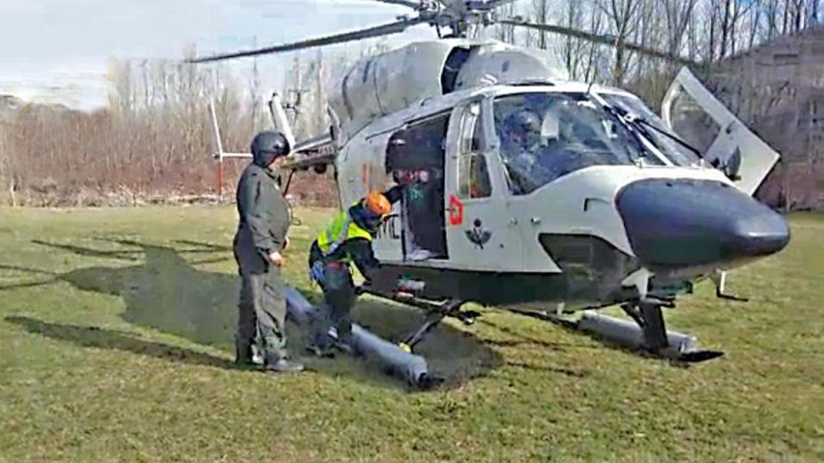 Imagen de la evacuación en helicóptero de la menor desaparecida el pasado 11 de marzo.-ECB