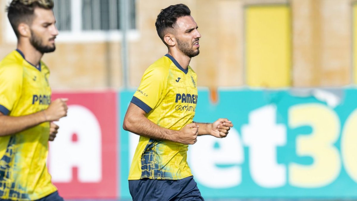 Iván Martín, en un entrenamiento con el Villarreal. VILLARREAL CF