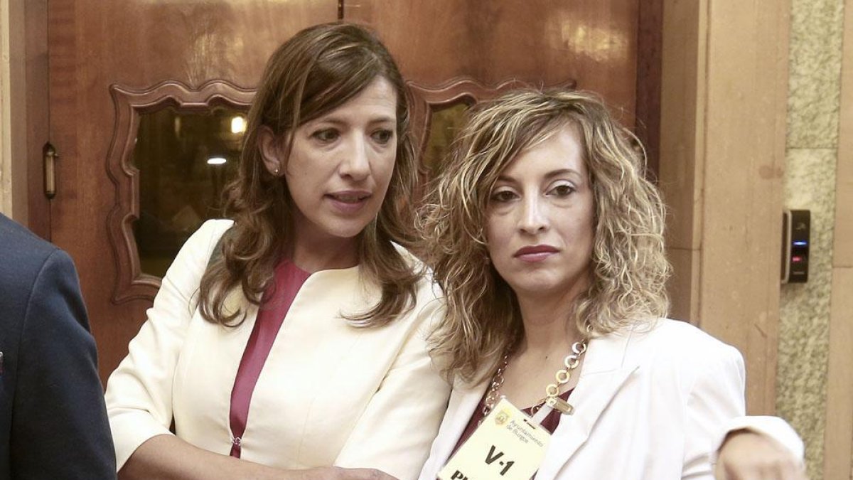La vicealcaldesa, Nuria Barrio, y la concejala de Personal, Blanca Carpintero, en una imagen de archivo.-RAÚL G. OCHOA