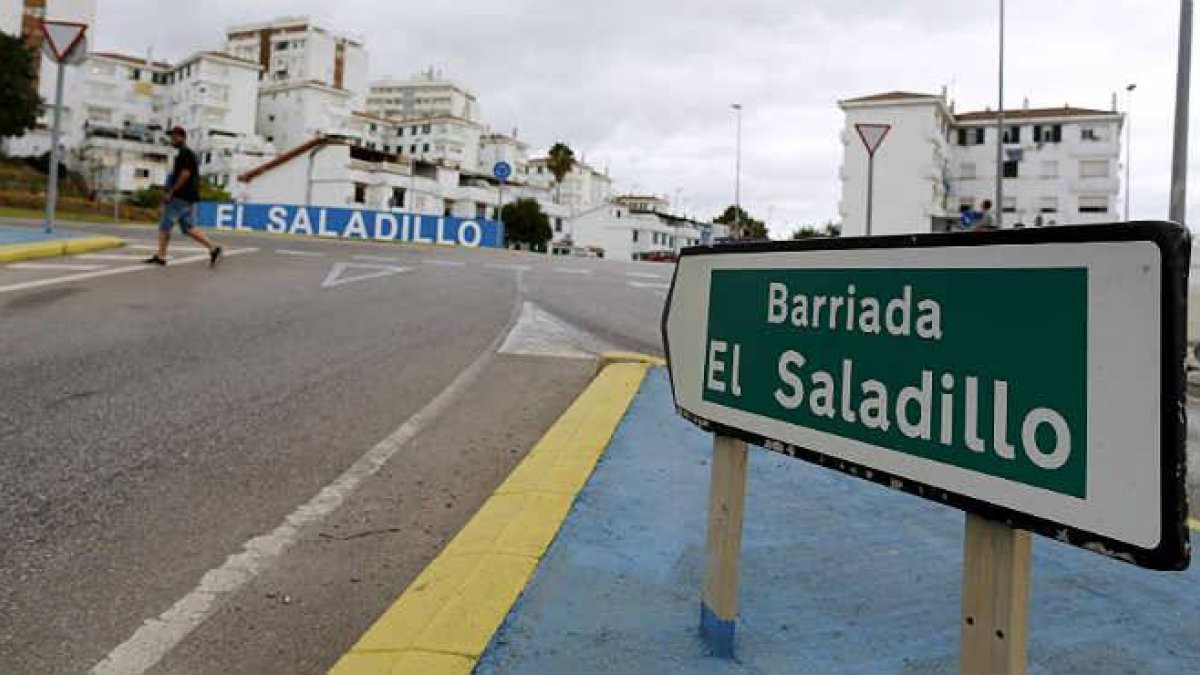 Declaraciones de los vecinos de El Saladillo, Algeciras, tras la detención del presunto terrorista Ayoub el Khazzani.-REUTERS