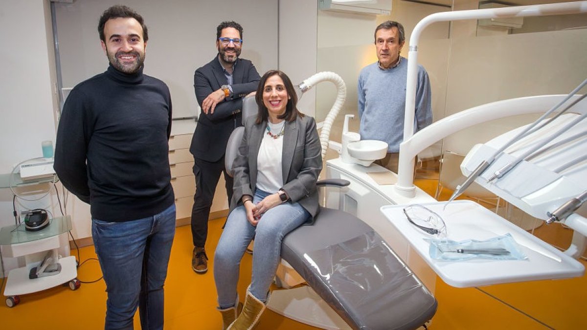El Colegio de Dentistas de Burgos destaca el compromiso de las clínicas a la hora de afianzar la seguridad sanitaria de sus pacientes. TOMÁS ALONSO