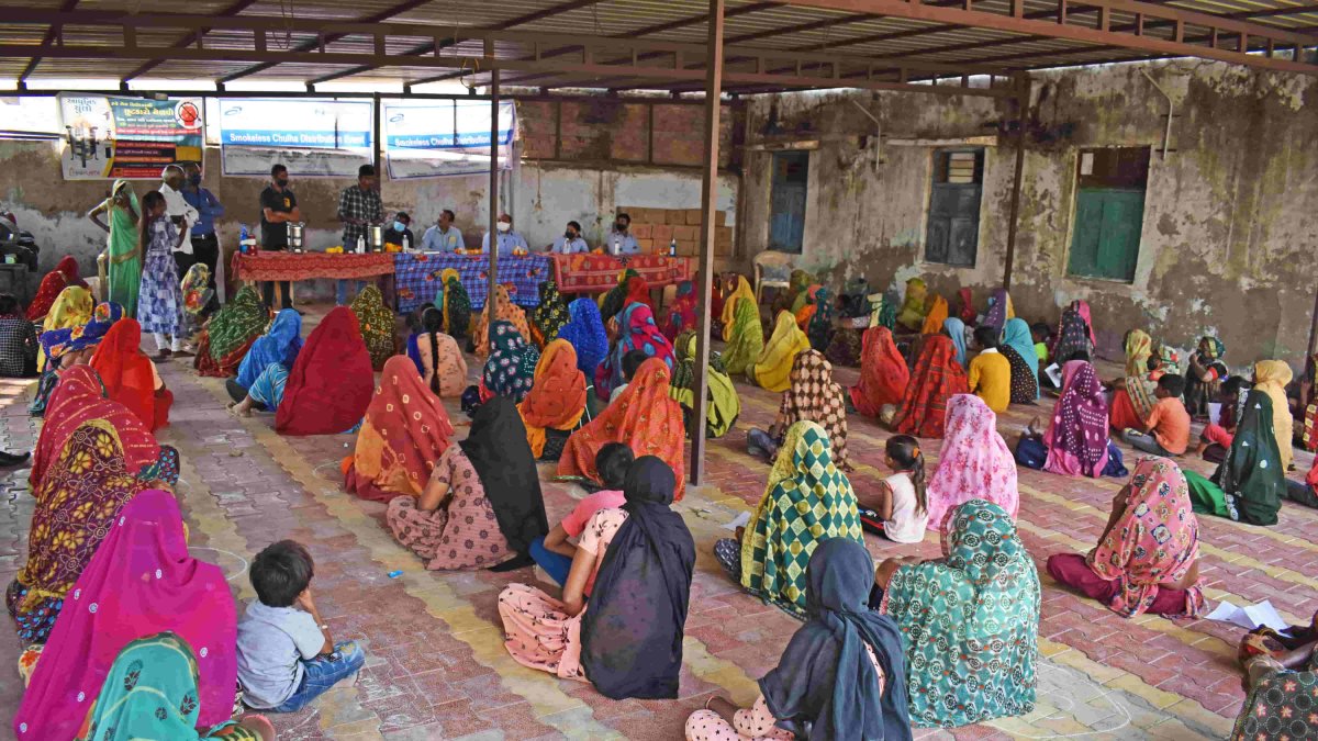 Grupo Antolin colabora con la ONG Hand in Hand para llevar a cabo en India un programa de ayuda al desarrollo que se fija especialmente en las mujeres y los niños. ECB-min