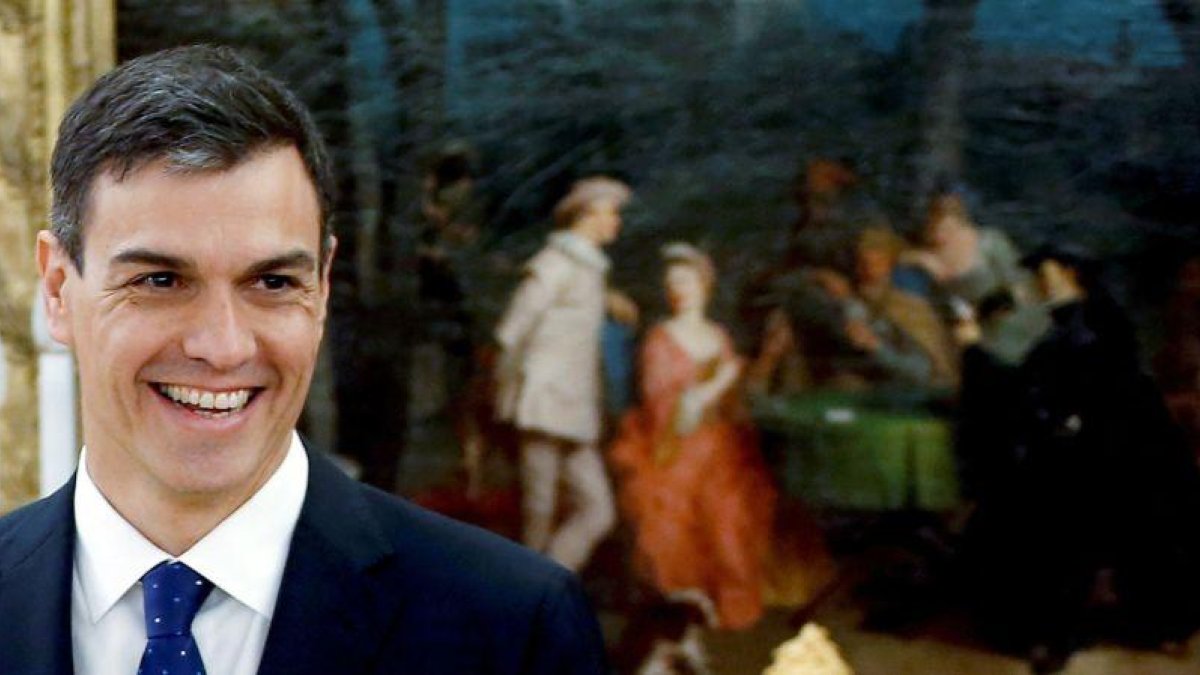 Pedro Sánchez, en el palacio de la Zarzuela, este jueves.-EFE / JAVIER LIZÓN