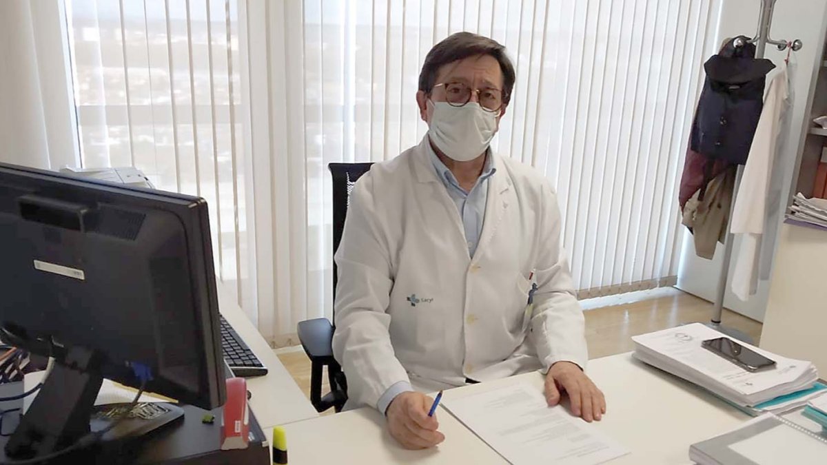 Antonio de las Heras deja su puesto como director médico del CAUBU para regresar a Aranda de Duero. ECB