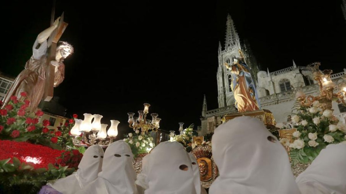 Imagen de la procesión de El Encuentro, en Jueves Santo.-RAÚL G. OCHOA