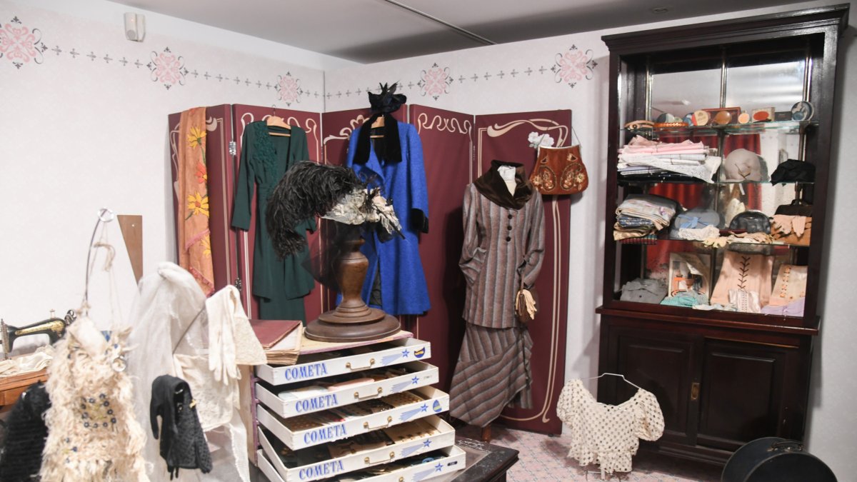 La exposición ‘Burgos, 1921: cuando la Catedral celebró sus 700 años’ recrea la sociedad de hace un siglo. ICAL