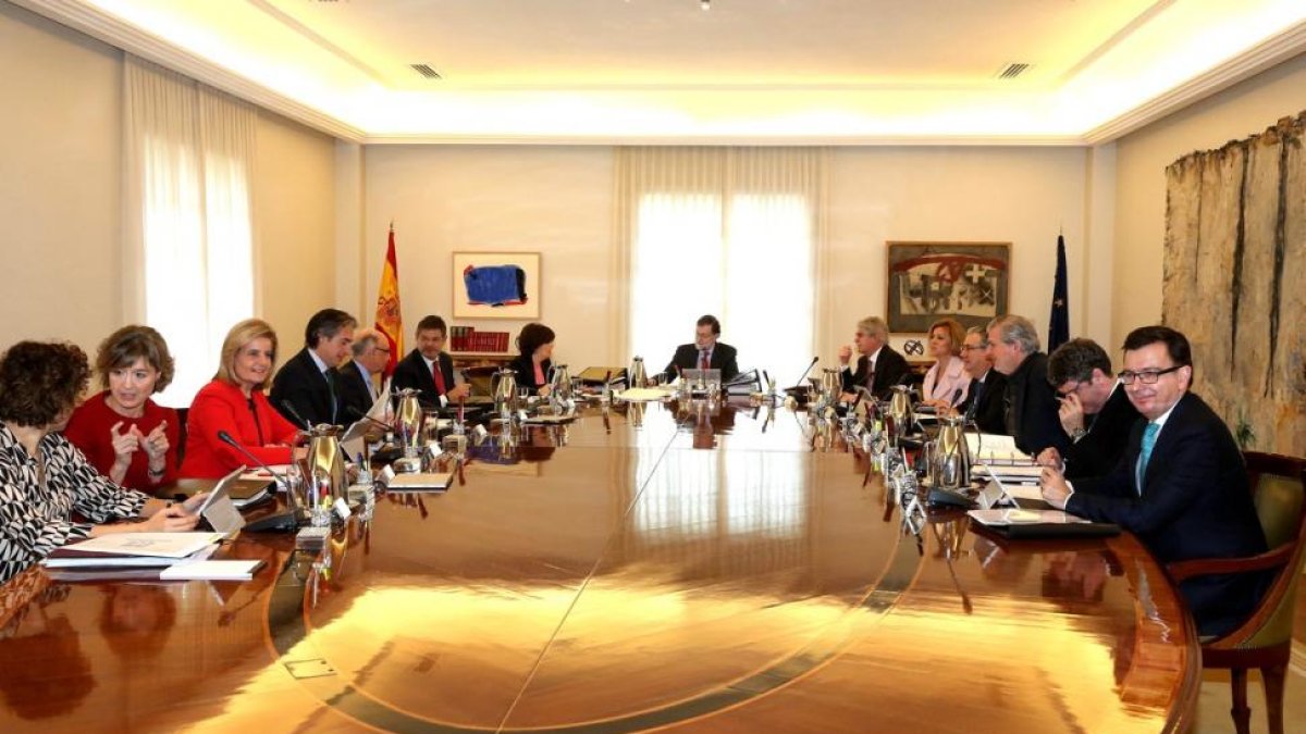 Reunión del Consejo de Ministros esta mañana, con el nuevo ministro de Economía, Román Escolano.-JUAN MANUEL PRATS