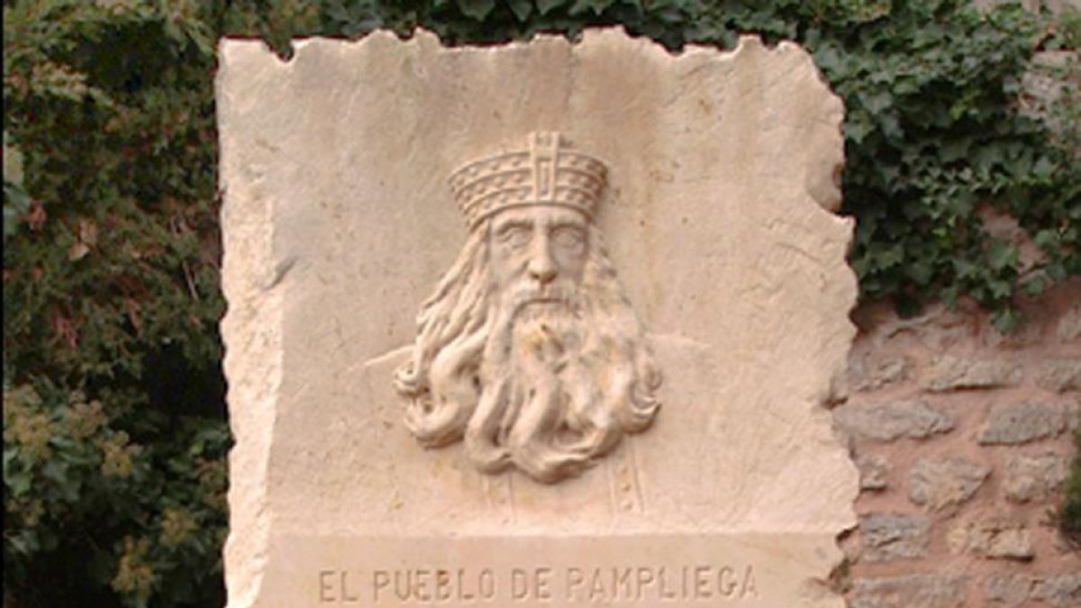 Un monumento recuerda al rey godo en la localidad burgalesa.-ECB