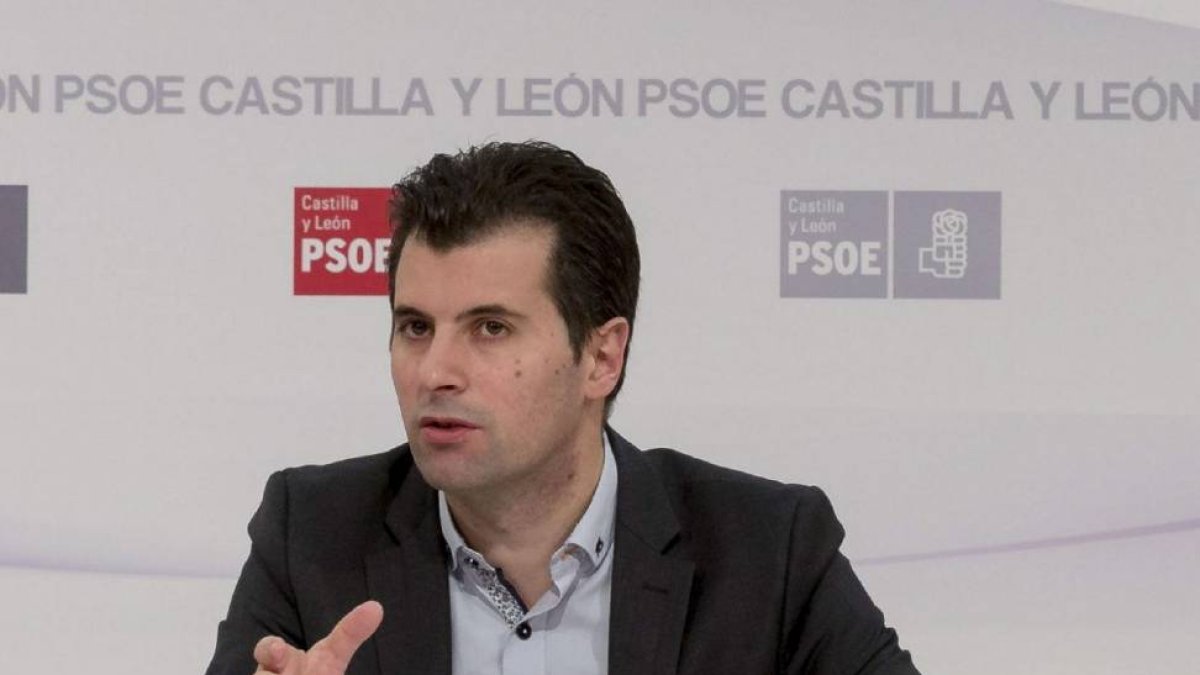 El secretario general del PSCyL y candidato a la Presidencia de la Junta, Luis Tudanca-Efe