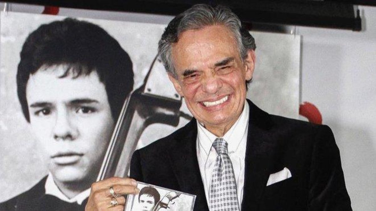 El cantante mexicano José José, en el 2014.-