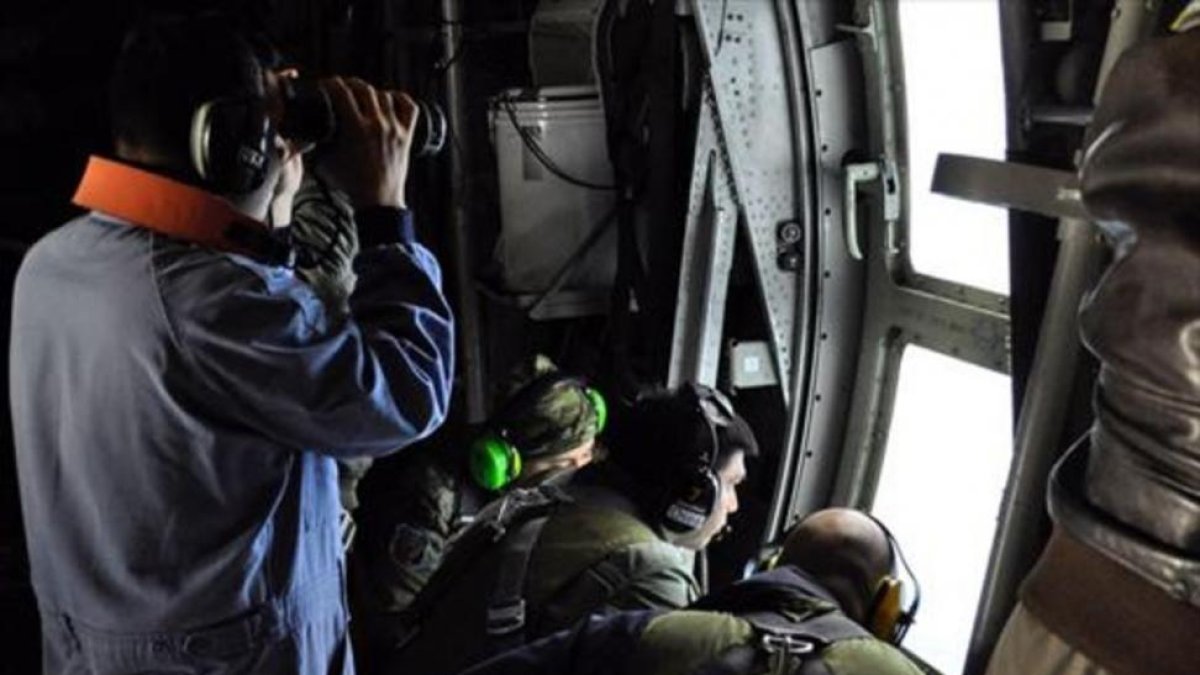 Un avión participante en la búsqueda del submarino desaparecido.-EFE / ARMADA ARGENTINA