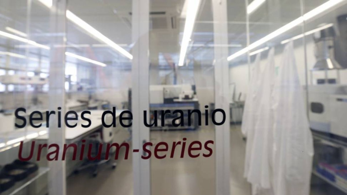 Laboratorio de series de uranio del Cenieh.-RAÚL G. OCHOA