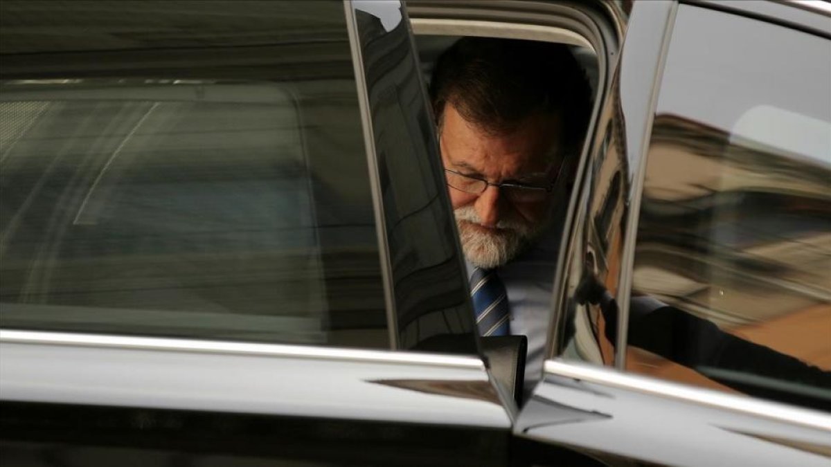 Rajoy, a su llegada al Congreso de los Diputados.-EL PERIÓDICO