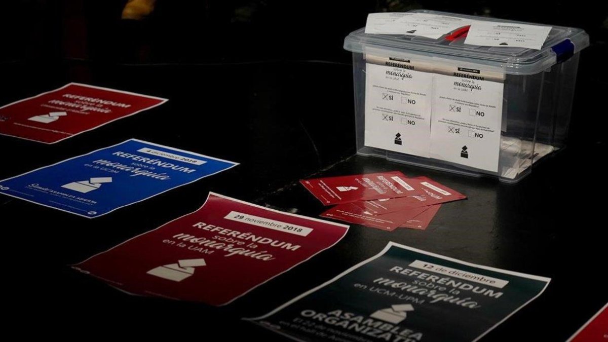 Presentación del referéndum universitario sobre la Monarquia en el que participan 26 universidades públicas de todo el país-