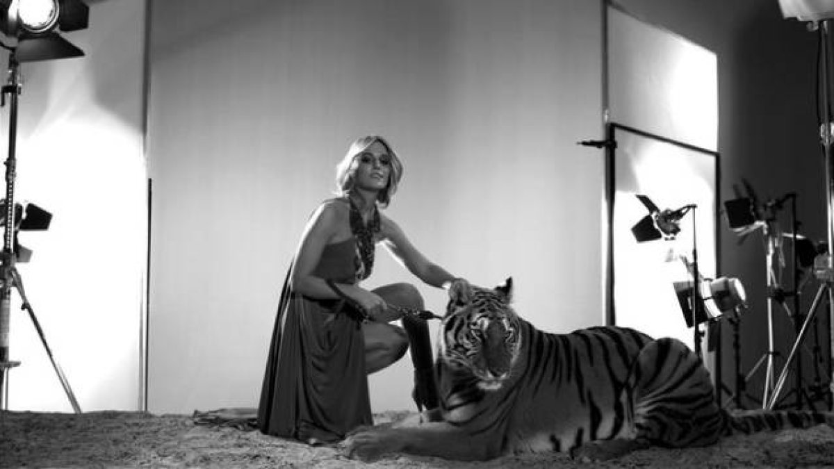 Edurne, en una imagen promocional del 'videoclip' de la canción 'Amanecer'.-Foto: RTVE