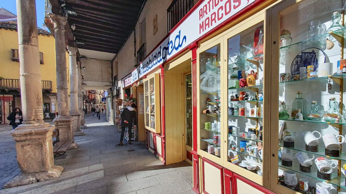 Comercios en la capital ribereña. L. V.