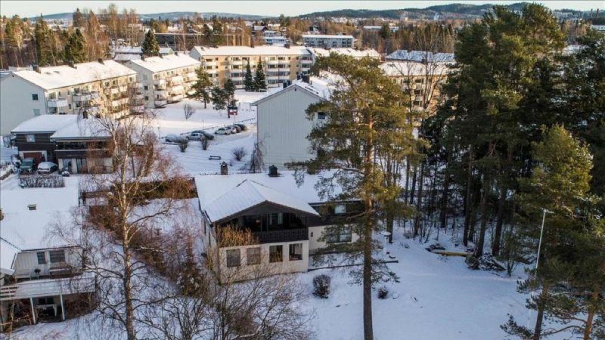En primer plano, la casa en la que viven Tom Hagen y su esposa Anne-Elisabeth Hagen.-TORE MEEK / AFP