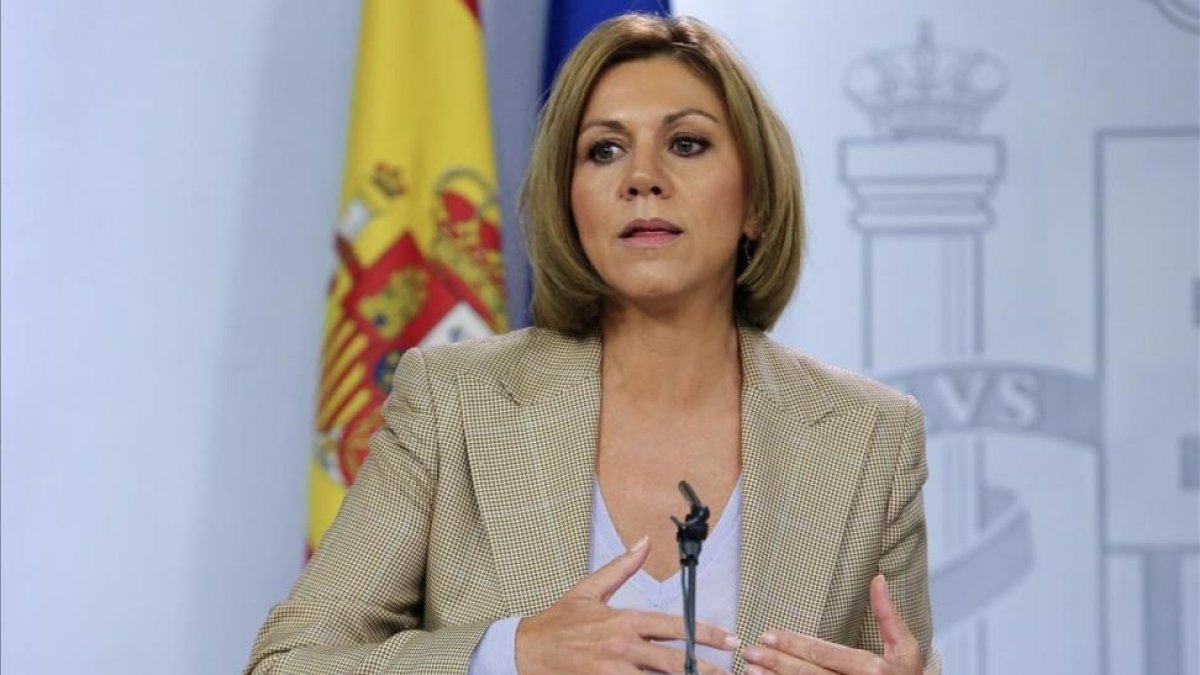La ministra de defensa, María Dolores de Cospedal, confirma que son dos los militares expedientados por el vídeo del tanque.-/ JUAN MANUEL PRATS (ARCHIVO)