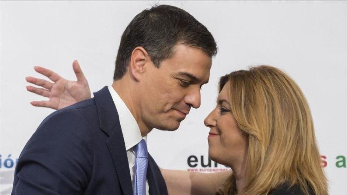 Pedro Sánchez y Susana Díaz, el pasado mes de junio en un desayuno informativo en Sevilla.-EFE / JULIO MUÑOZ
