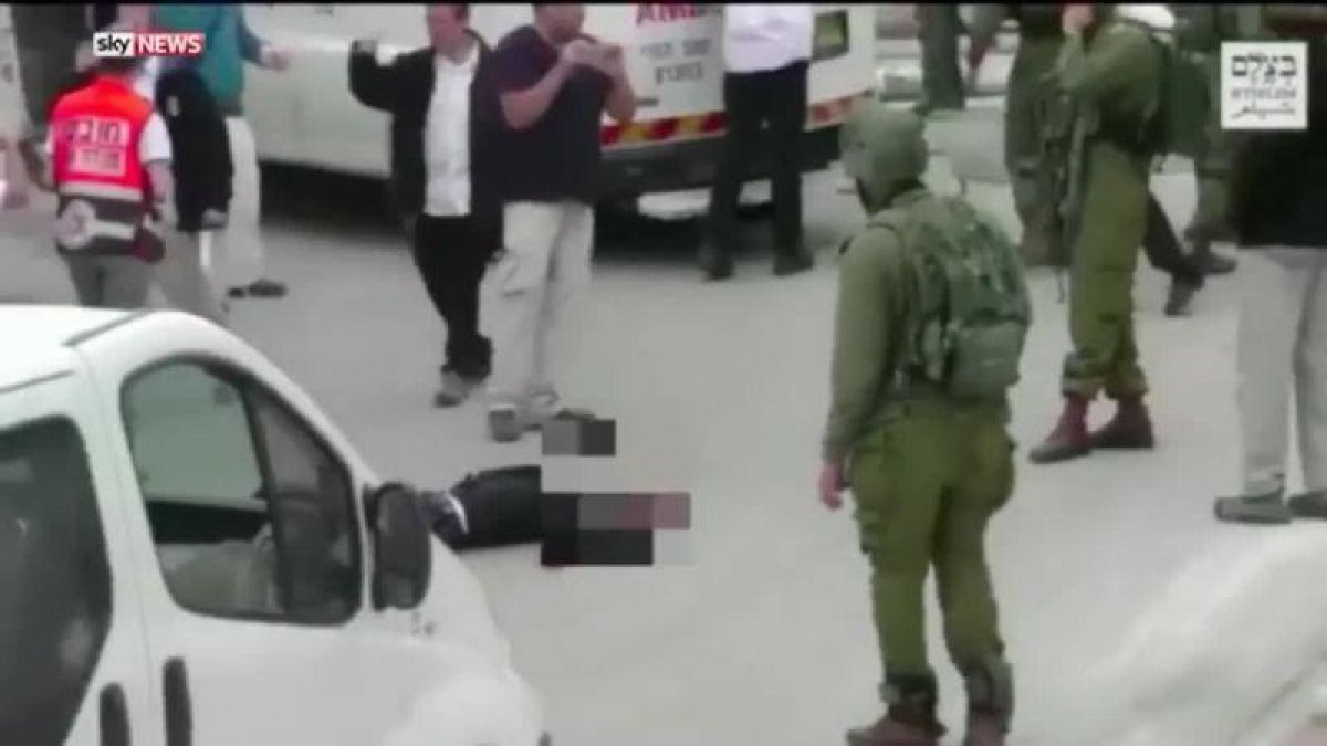 El ex soldado Elor Azaria, que fue declarado culpable de homicidio tras matar a tiros a un terrorista neutralizado en Hebrón, fue liberado después de cumplir una sentencia de nueve meses.-EL PERIÓDICO