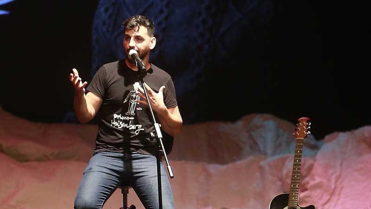 Fran Perea durante la jornada de empredimiento.-RAÚL G. OCHOA