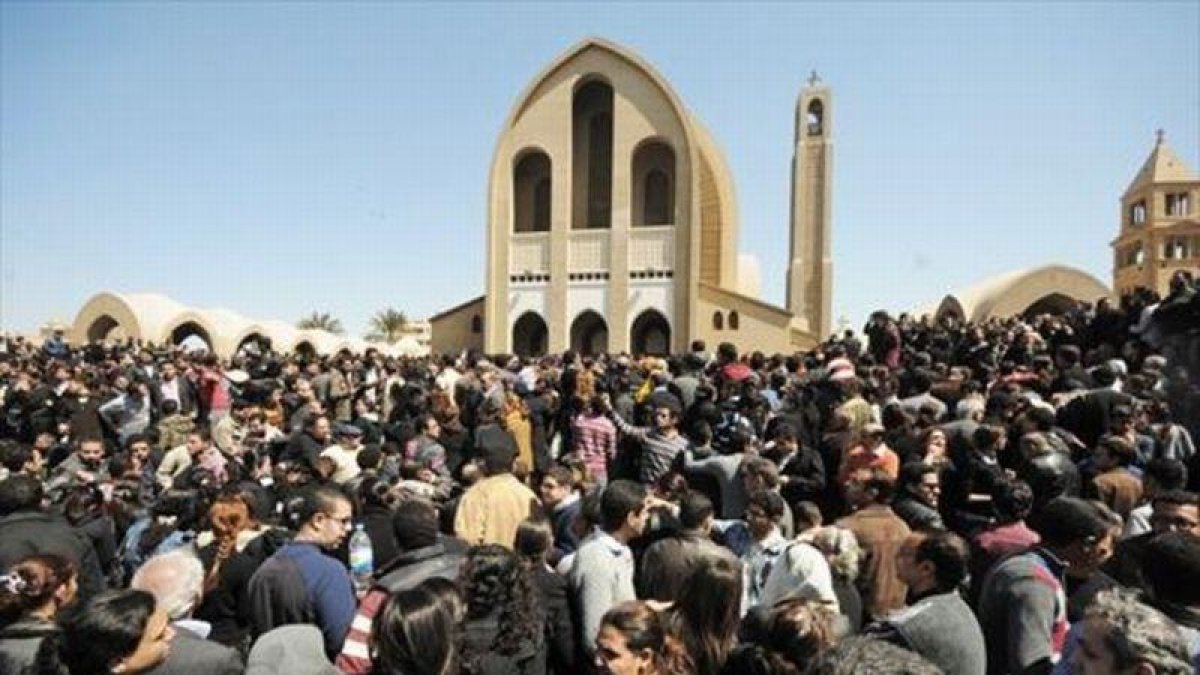 Funeral por el pope de los coptos egipcios, el 18 de marzo del 2012.-