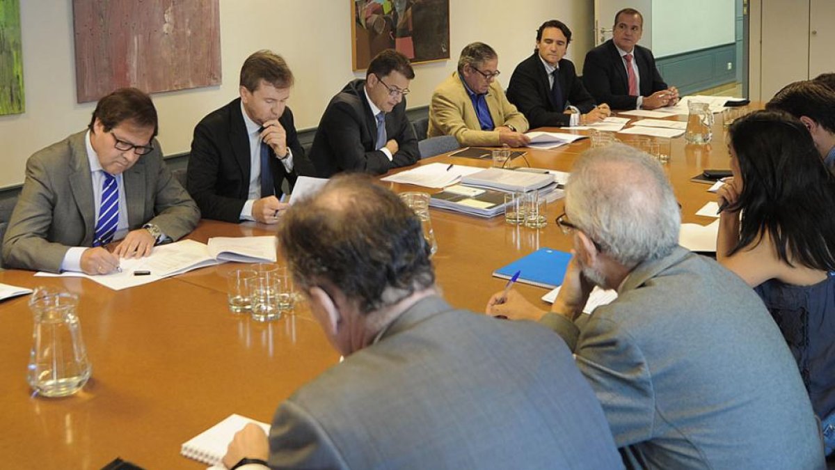 Los miembros de la Asociación Plan Estratégico de Burgos conocieron ayer las conclusiones del informe del gerente sobre el programa europeo.-ISRAEL L. MURILLO