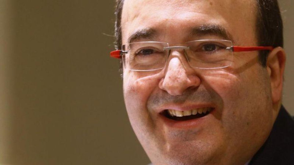 El primer secretario del PSC, Miquel Iceta, este lunes en un desayuno informativo en Madrid.-AGUSTÍN CATALÁN